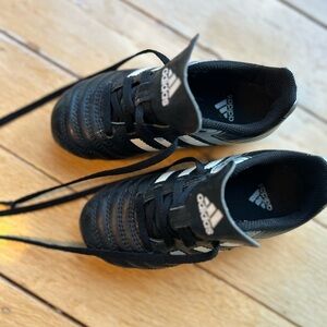 Adidas Black baseball Classic Design